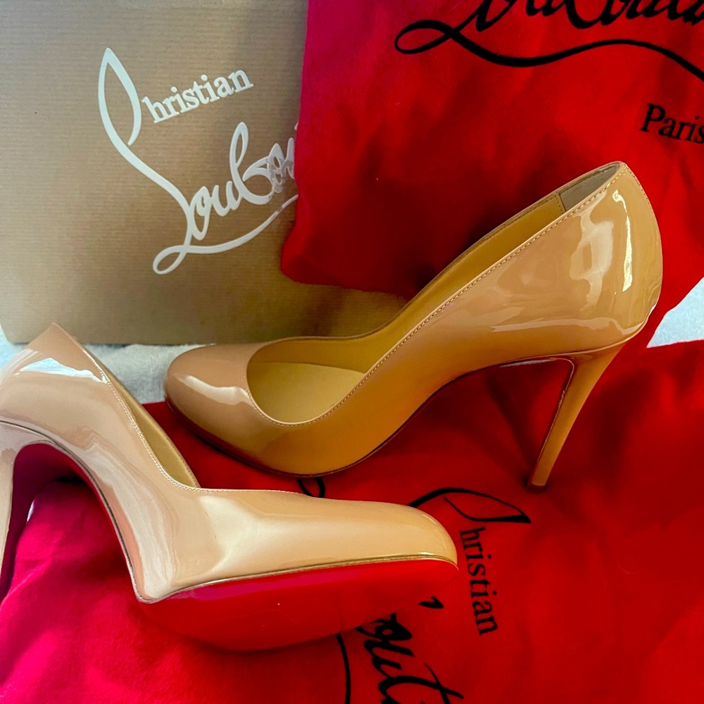 Christian Lou Boutin Pump 38
